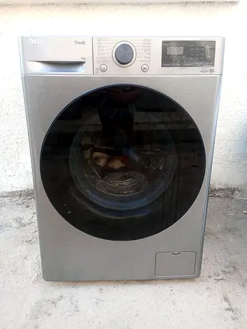 LG ThinQ 11kg Washing Machine with Wi-Fi Connectivity