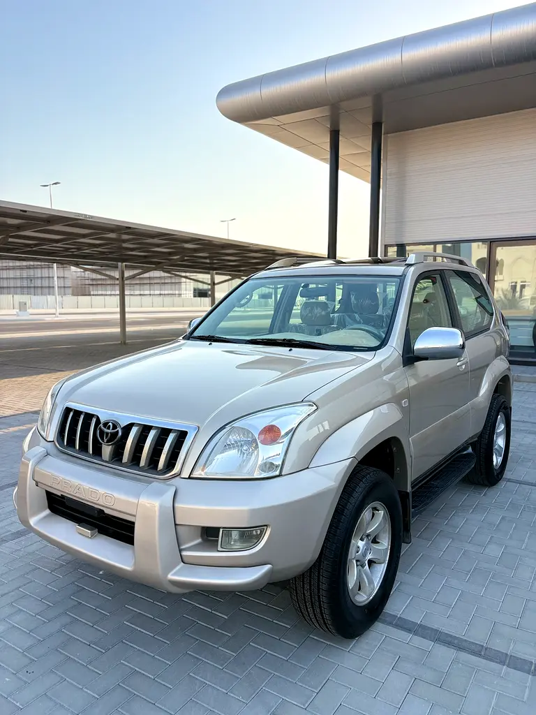 Toyota Prado 2008 — photo 1 of 17