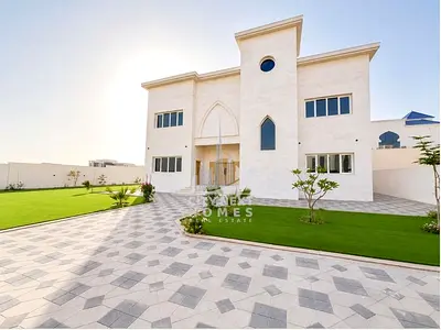 Elegant 5BR Villa with Majlis & Outside Kitchen