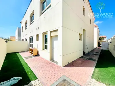 Modern 4BR Villa with Private Backyard and Pool