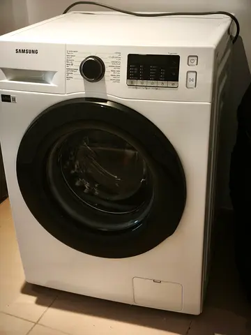 Front-load washing machine - like new very good working condition