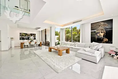 Direct Bay Access I Full Lagoon Views I Furnished