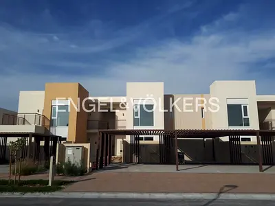 Level 1 | Spacious Balcony | Large Layout