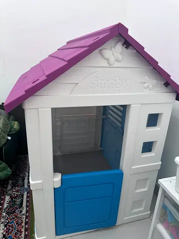 Smoby Plastic Playhouse with Purple Roof - almost new