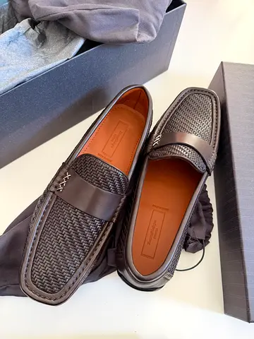 Ermenegildo Zegna Mens woven leather loafers - like new, size not marked