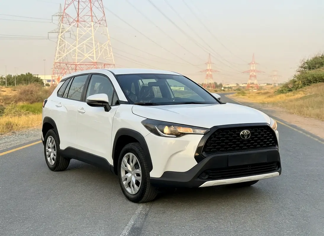 Toyota Corolla Cross 2024 — photo 1 of 11