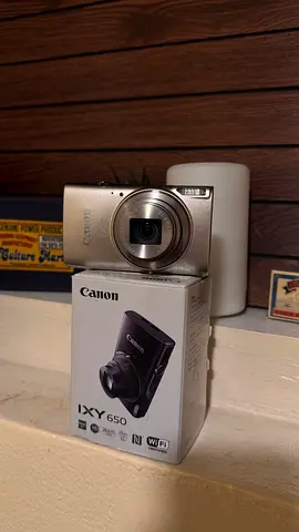 Canon IXY 650