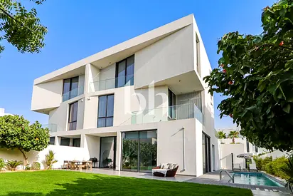 Rare Large Plot | Well Maintained | Private Pool