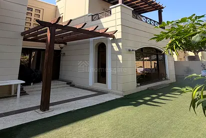 End Unit | Luxurious Living | Family Home