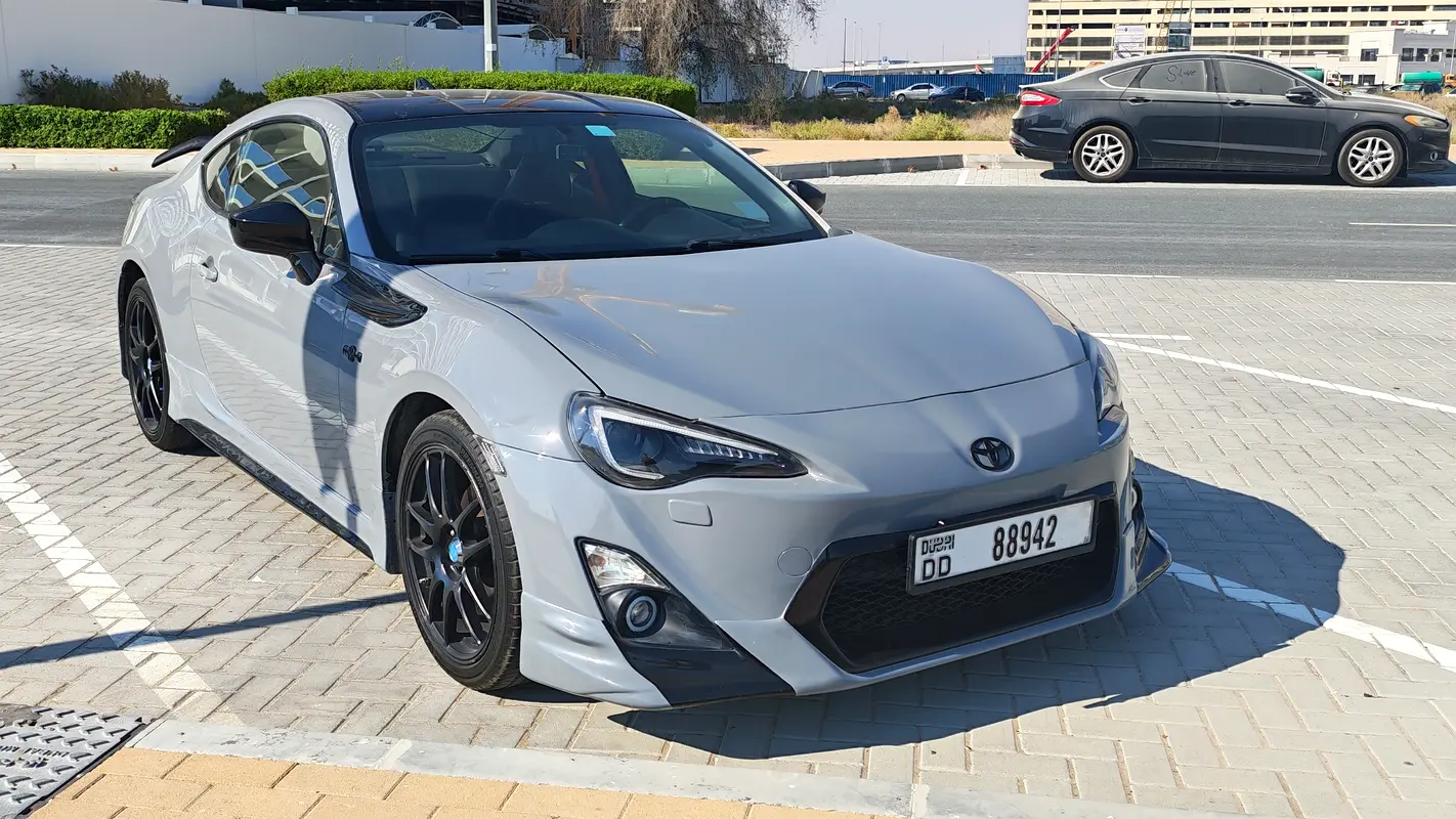 Toyota 86 2015 — photo 1 of 6