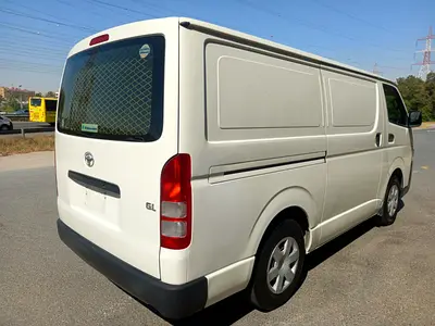 2016 Toyota HIACE — фото 4