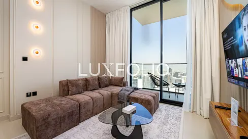 NEWLY CLASSY HIGH FLOOR 1BR JVC AVAILABLE NOW