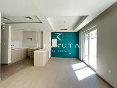 CORNER PLOT | SPACIOUSE | CLOSE TO POOL AND PARK