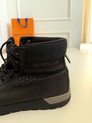Caterpillar black work boots - gently used 43.5