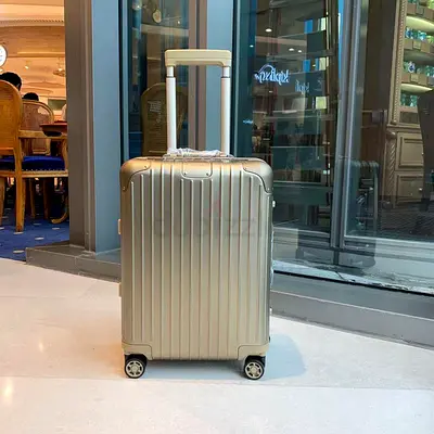 Cabin suitcase