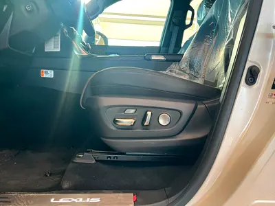 2025 Lexus LX-SERIES — фото 16