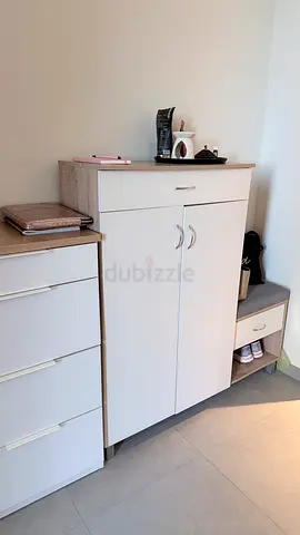 Chest of drawers