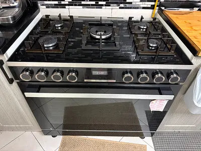 Bosch Gas Stove with Oven (5-burner)