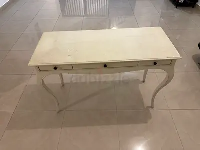 White Vintage Style decoration or writing table Curved Legs - Good Condition imported from UK