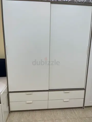 Modern White Wardrobe with Built-in Drawers