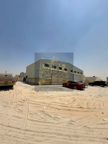للبيع فى الشارقة منطقة الصجعة اس   عدد 2 شبره وحوطه بها مكتب ومطبخ وحمام   مساحة 10000 قدم مربع   زاويةعلى شارعين 24 متر و 24 متر