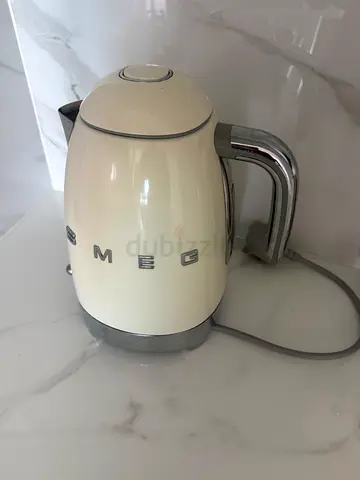 SMEG 1.7L Kettle – AED 550 | Like New