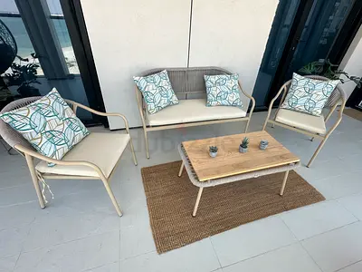 Outdoor furniture set + cover