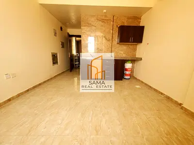 PRIME LOCATION STUDIO JUST 2 MINTS WALK TO SAFARI LULU ON ROAD GOOD FOR FAMILY RENT ONLY 18K
