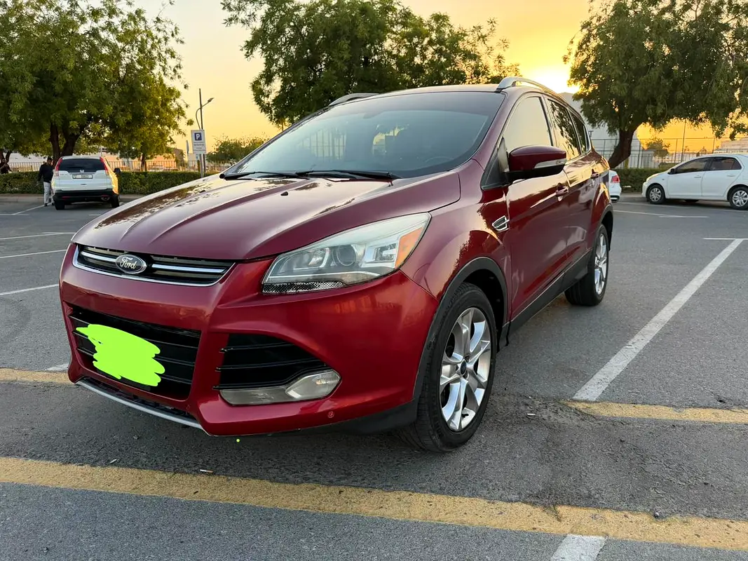 Ford Escape 2014 — photo 1 of 19