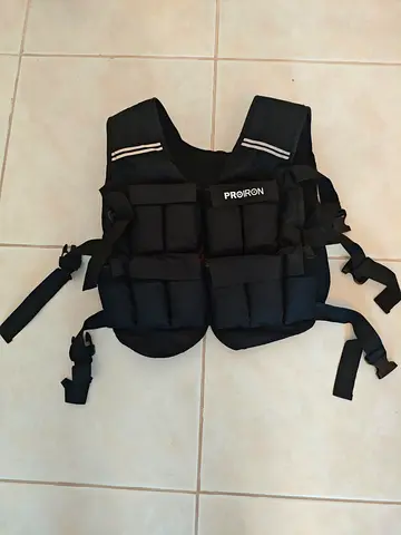 PROIRON Adjustable Weighted Vest for Workout  Training (0-10kg weights)