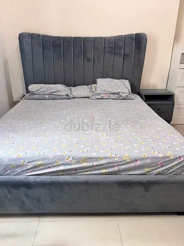 King size bed with matching bed set