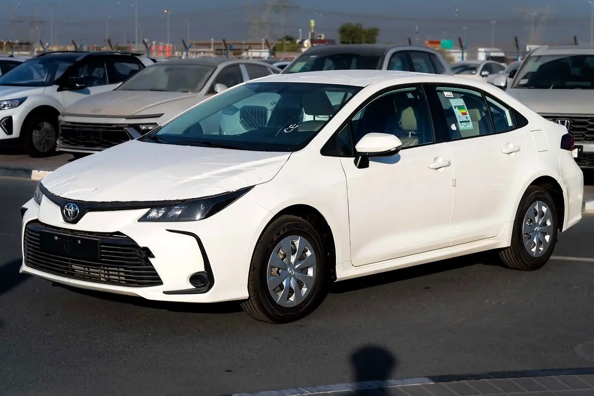 Toyota Corolla 2026 — photo 1 of 17