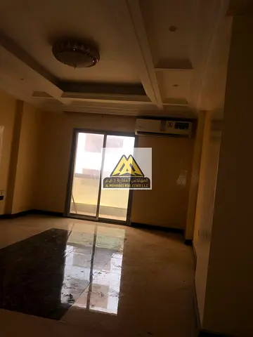 Al Rashidiya 3, 3 bedrooms, living room, 2 bathrooms, 2 balconies, split air conditioning, spacious area