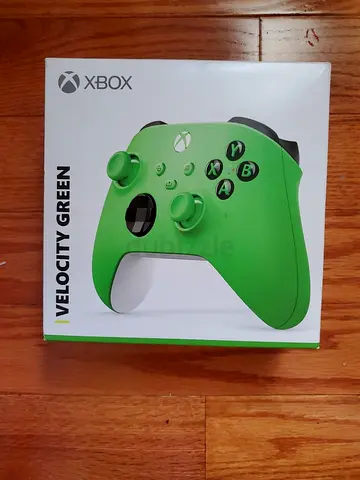 Green xbox series x/s controller almost new