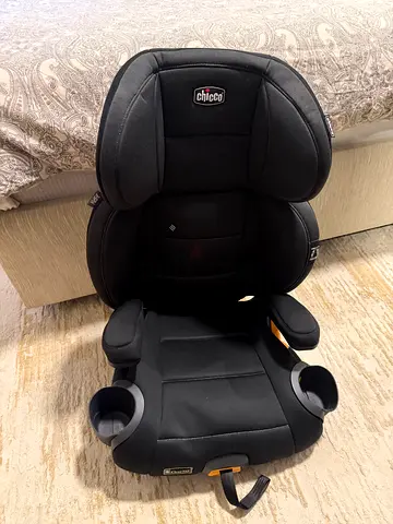 Chicco Child Booster Car Seat (High-back) - Good Condition