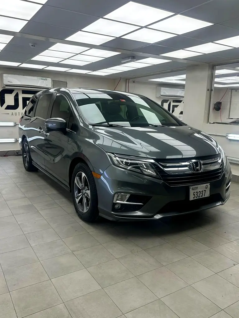 Honda Odyssey 2020 — photo 1 of 5