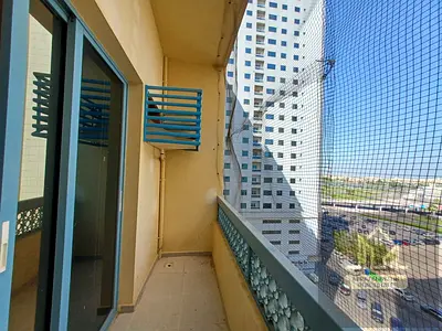 SPACIOUS 2BHK WITH BALCONY AVAILABLE FOR FAMILY
