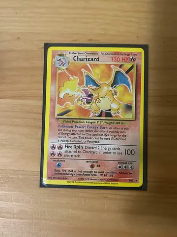 Pokemon Charizard 4/102- Celebrations Classic Collection