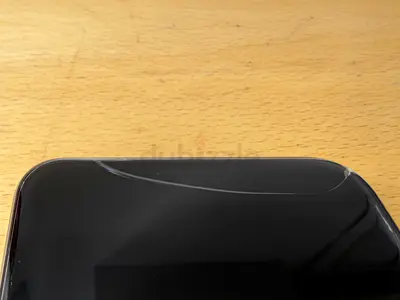 Used honor magic 7 pro with cracked screen (partial crack on bottom left, can be seen in photos)