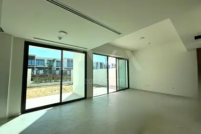 UNFURNISHED | VACANT | READY TO MOVE IN