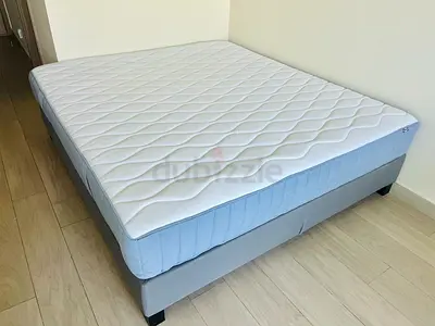 Bed  Mattress - King | June 19 - deadline