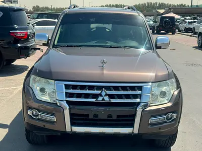 Mitsubishi Pajero 2015 GCC Specs fullopshin brown cokor