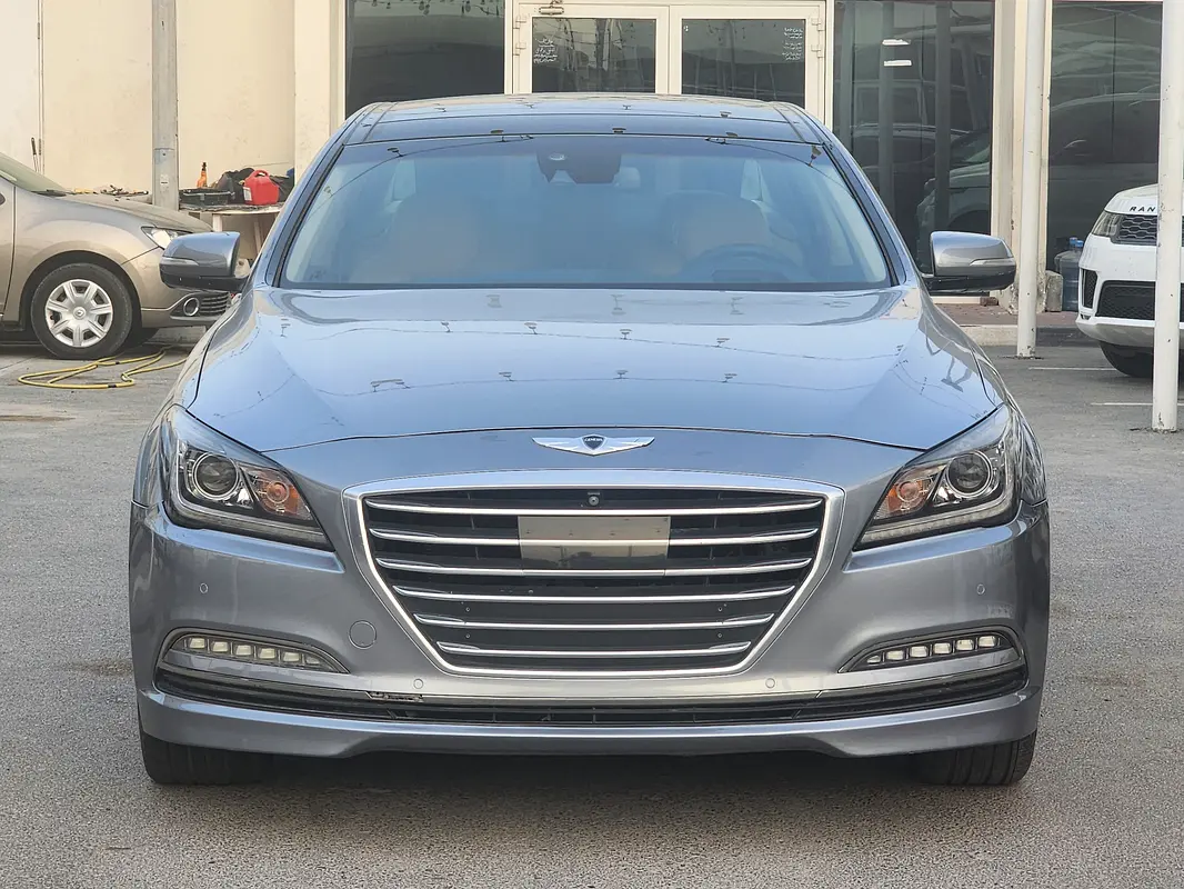 Genesis G80 2015 — photo 1 of 13