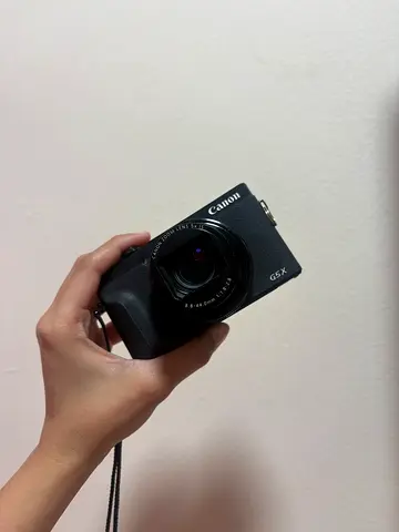 Canon PowerShot G5 X ll  camera featuring a 1-inch sensor, a 24-120mm f/1.8-2.8 lens, and 4K video
