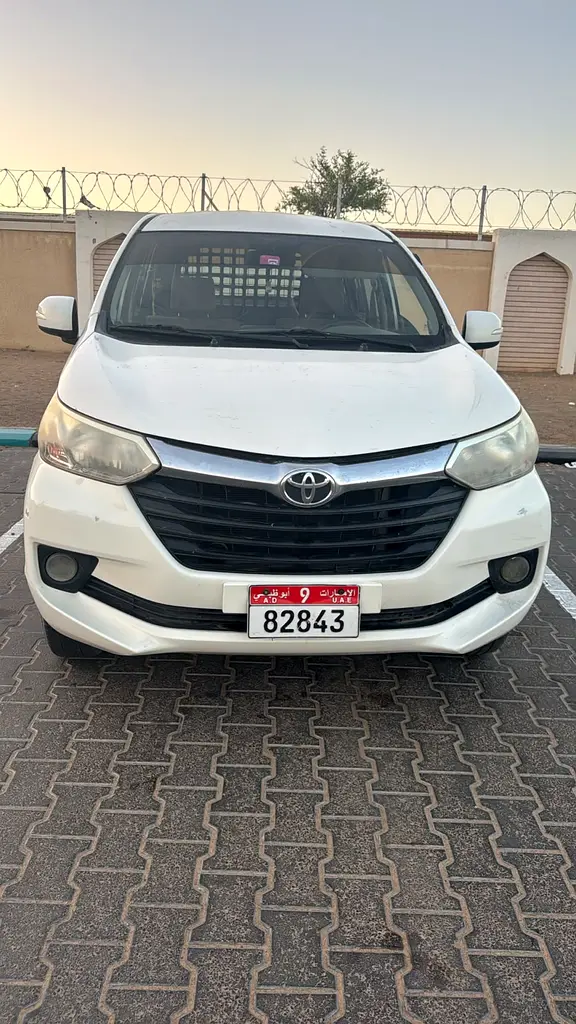 Toyota Avanza 2018 — photo 1 of 5