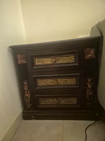 Solid Wood Ornate Nightstand / Bedside Drawer - Dark Finish