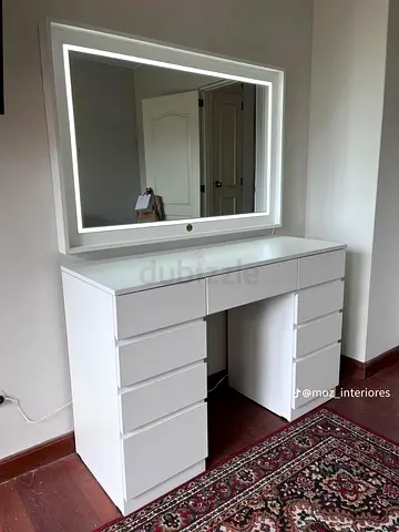 White Dressing Table with Lighted Mirror