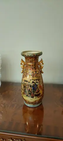 Hand-painted Decorative Oriental Porcelain Vase with Gilt Handles