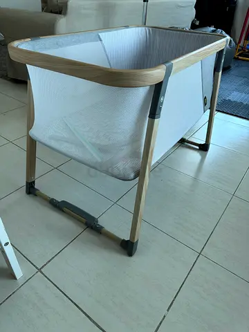 Modern Mesh Baby Bassinet