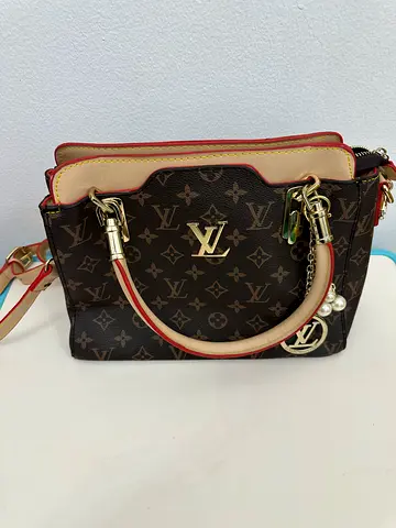 Ladies hand bag New